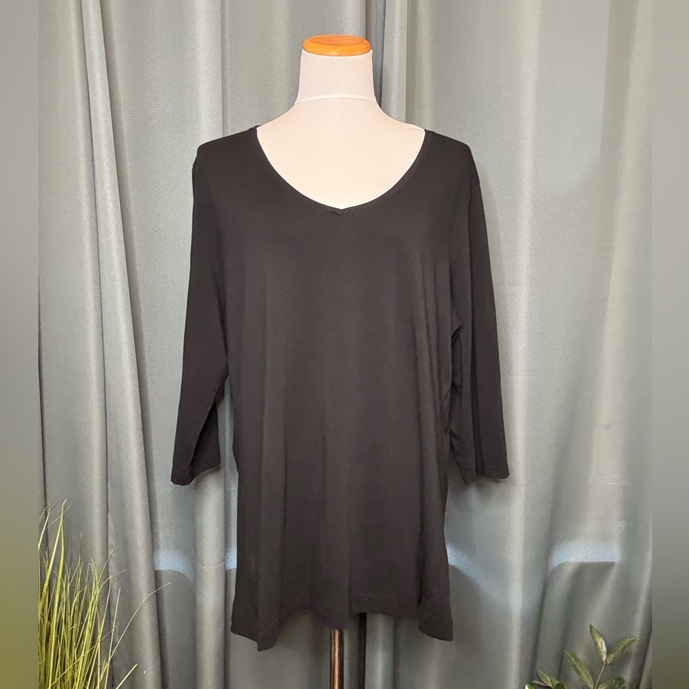 Eddie Bauer Charcoal V-Neck Shirt with Light Trim